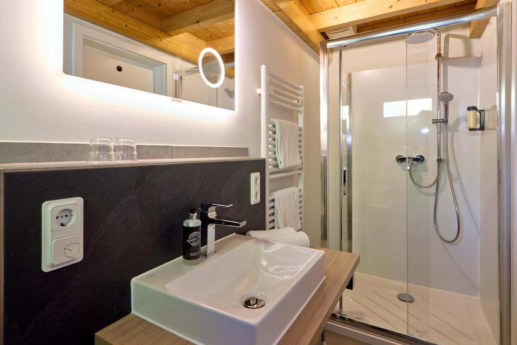 Moselhotel Weinhaus Simon 'sauna'restaurant'eladesaeule 3* Wintrich