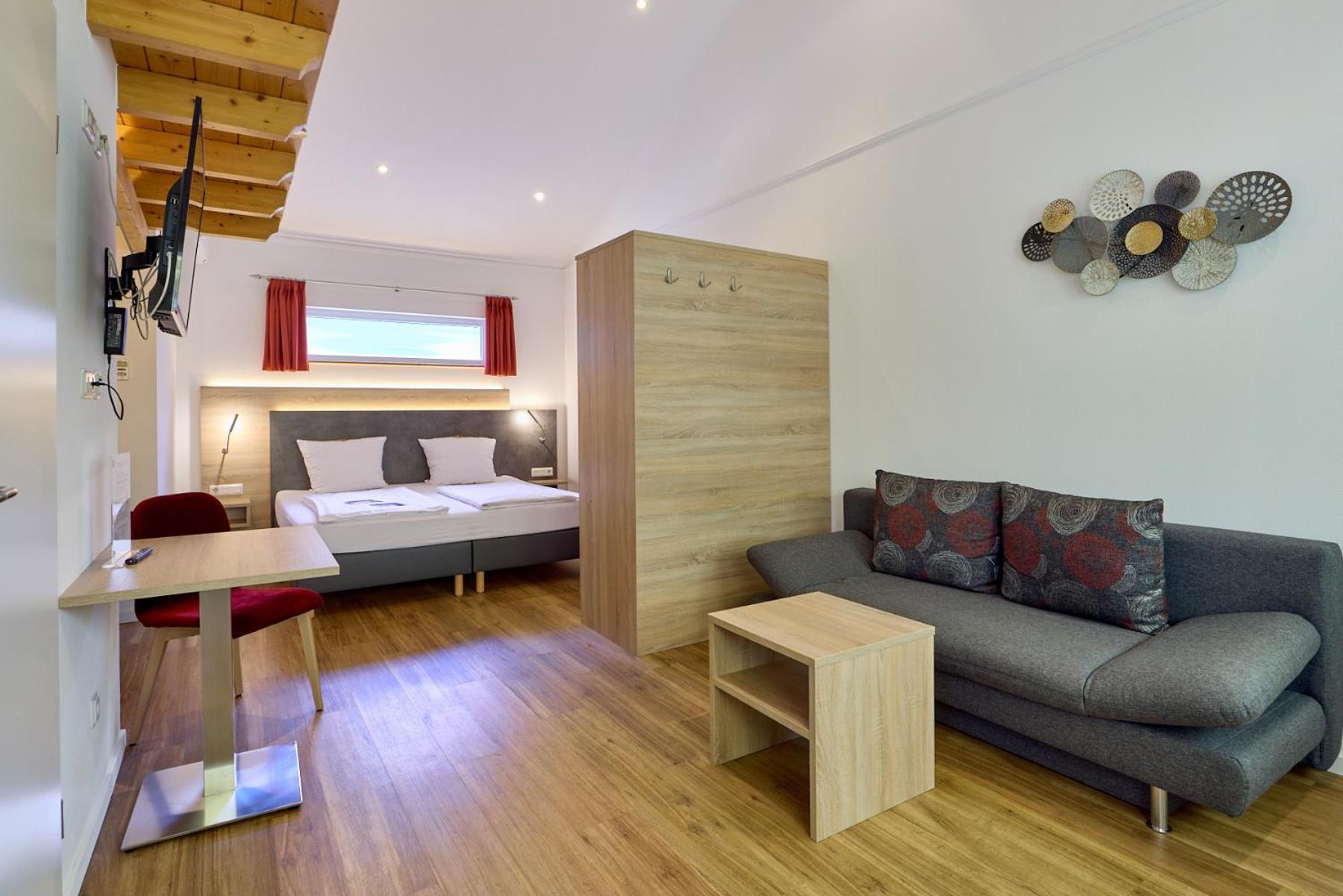 Hotel Moselhotel Weinhaus Simon 'sauna'restaurant'eladesaeule 3*